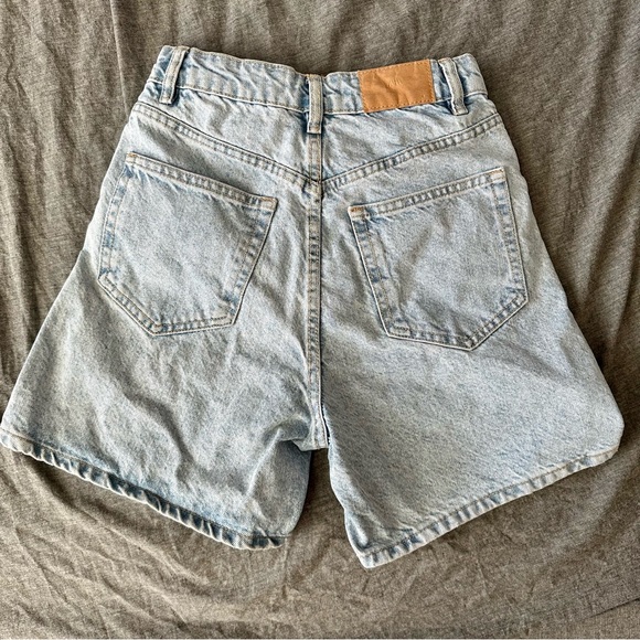 SOLD Zara Light Blue Denim Shorts S/XS - Picture 3 of 8